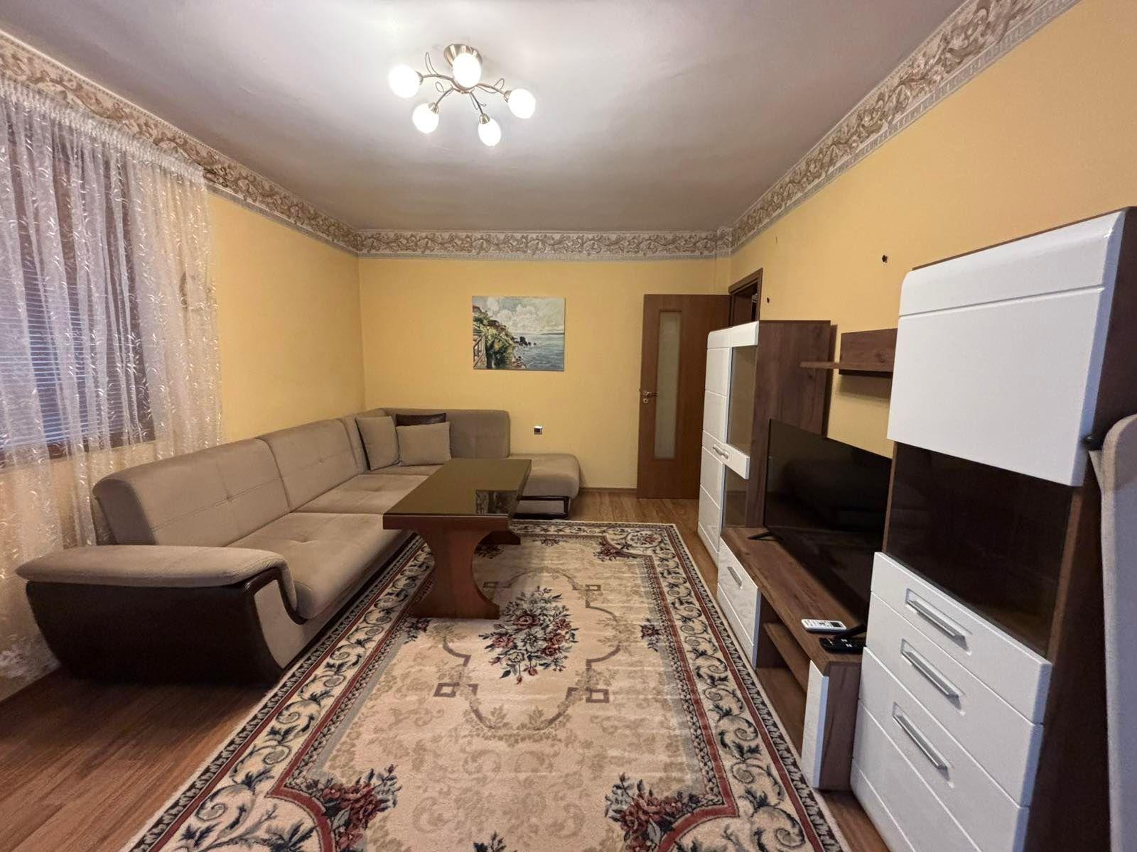 Под наем в Варна тристаен Център ID 2209502