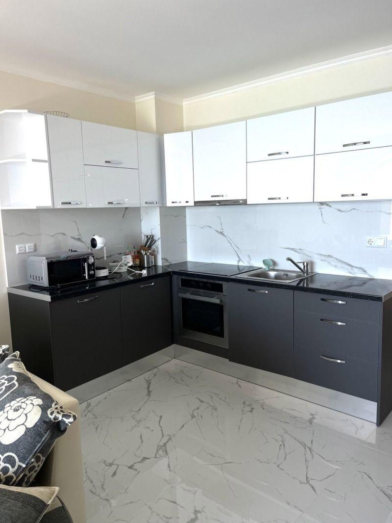 За продажба в Бургас тристаен Св. Влас ID 2105253